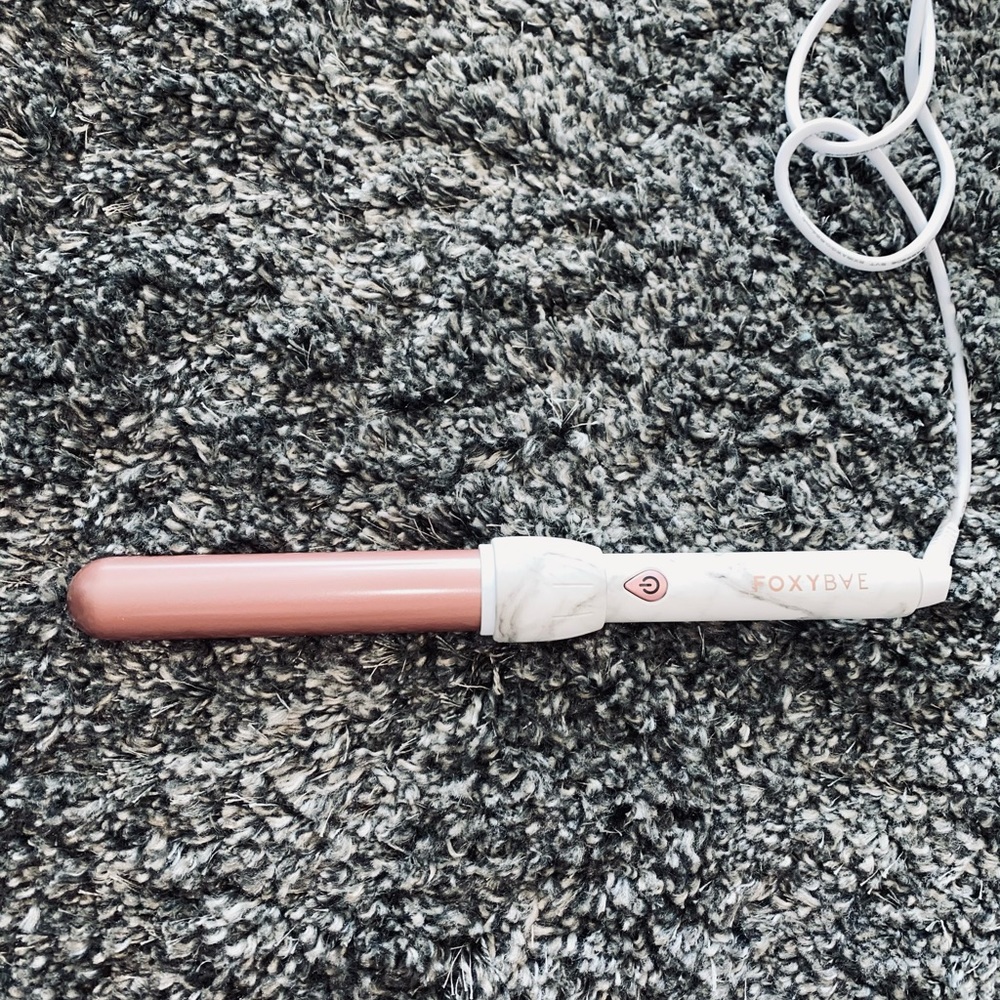 FOXY BAE 32MM ROSE GOLD MARBLE CURLING WAND